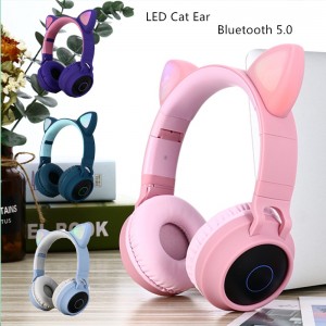 Audífonos de diadema con orejas de gato y luces LED RM05